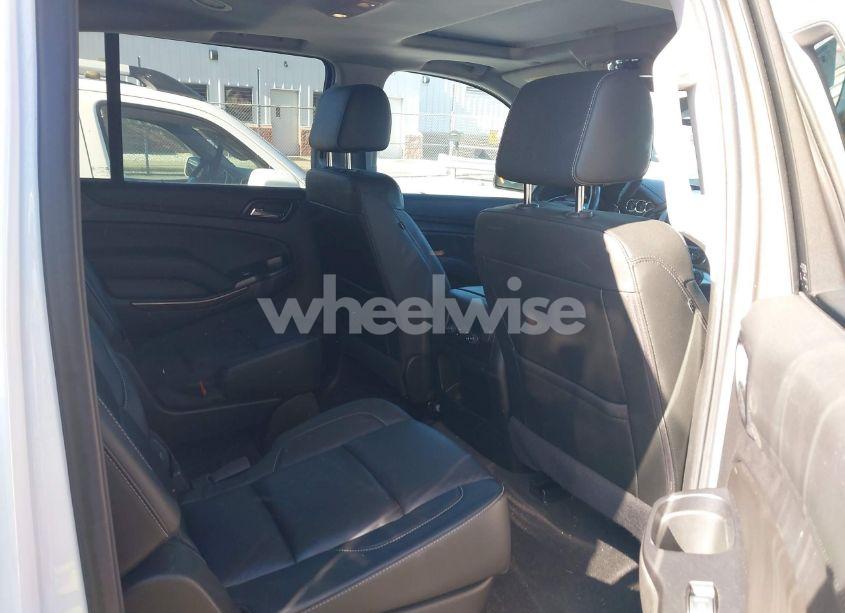 Photo 8 of 2020 Chevrolet Suburban 4WD LT (VIN 1GNSKHKC1LR202300)