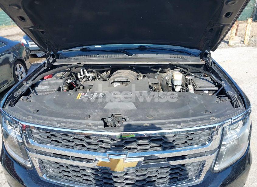 Photo 10 of 2020 Chevrolet Suburban 4WD LT (VIN 1GNSKHKC1LR302557)