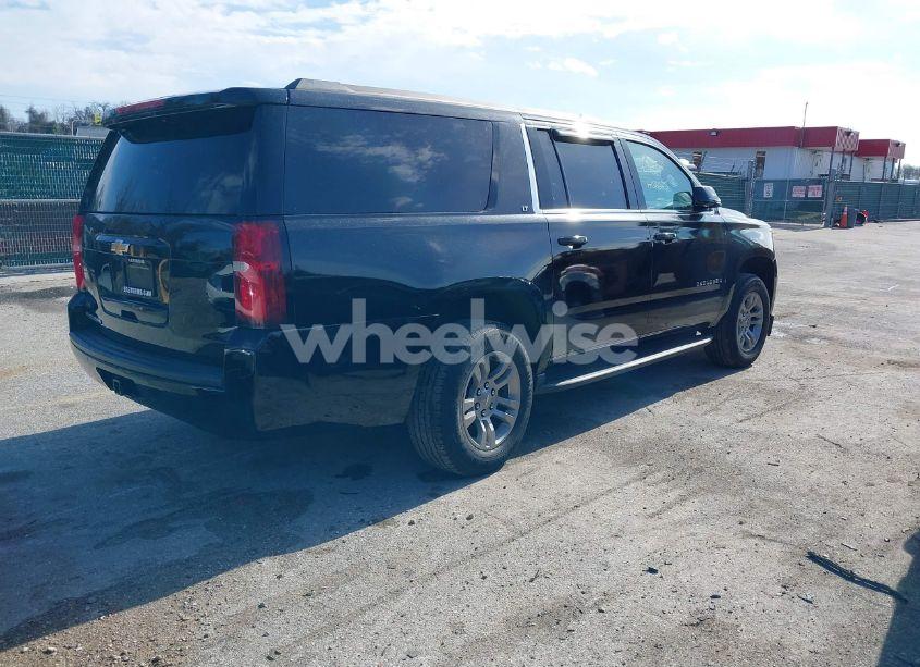 Photo 4 of 2020 Chevrolet Suburban 4WD LT (VIN 1GNSKHKC1LR302557)