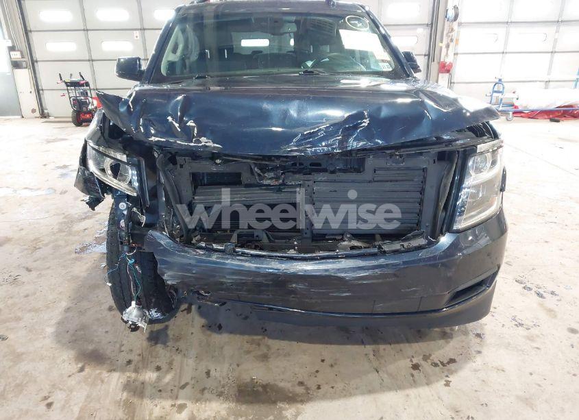 Photo 6 of 2017 Chevrolet Suburban LT (VIN 1GNSKHKC2HR392132)