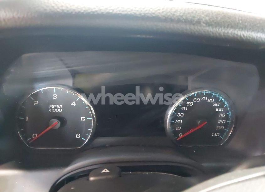 Photo 7 of 2017 Chevrolet Suburban LT (VIN 1GNSKHKC2HR392132)