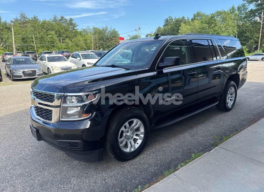 Photo 2 of 2018 Chevrolet Suburban K1500 LT (VIN 1GNSKHKC2JR110075)
