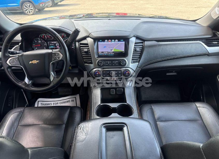 Photo 6 of 2018 Chevrolet Suburban K1500 LT (VIN 1GNSKHKC2JR110075)