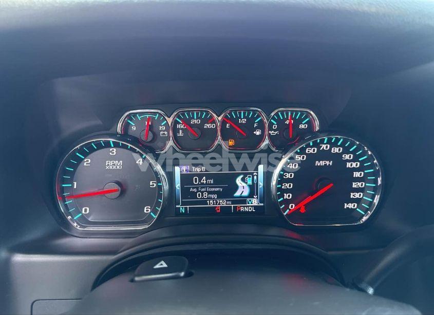 Photo 7 of 2018 Chevrolet Suburban K1500 LT (VIN 1GNSKHKC2JR110075)