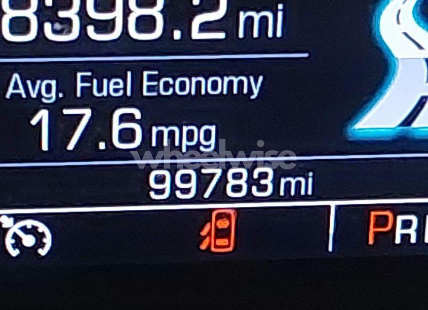 Photo 16 of 2018 Chevrolet Suburban LT (VIN 1GNSKHKC2JR201282)