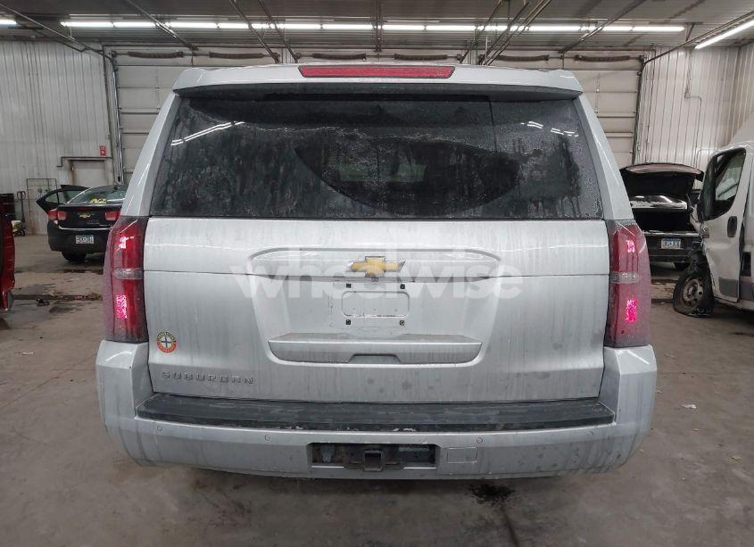 Photo 17 of 2018 Chevrolet Suburban LT (VIN 1GNSKHKC2JR201282)