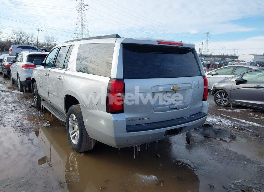 Photo 3 of 2018 Chevrolet Suburban LT (VIN 1GNSKHKC2JR228515)
