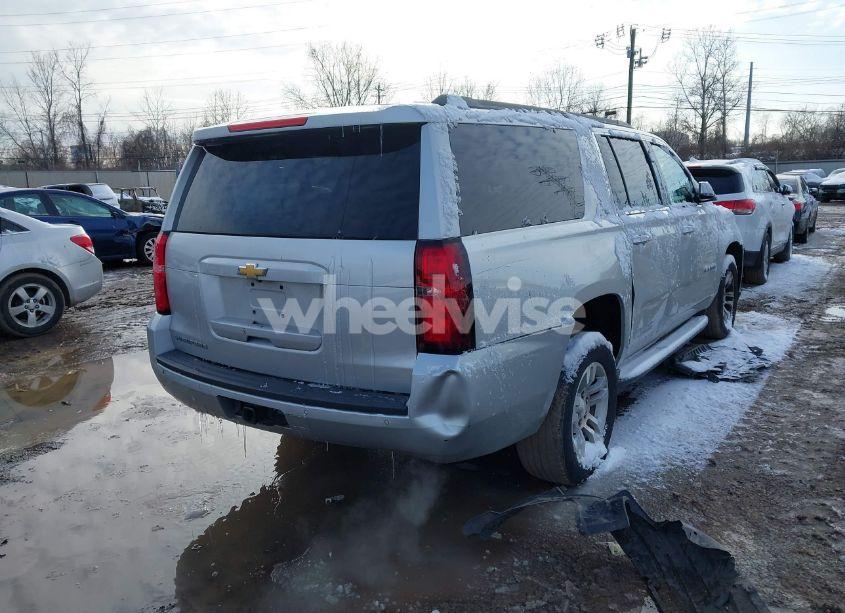 Photo 4 of 2018 Chevrolet Suburban LT (VIN 1GNSKHKC2JR228515)
