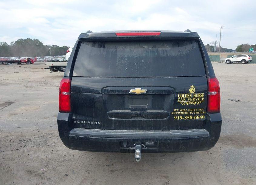 Photo 17 of 2019 Chevrolet Suburban LT (VIN 1GNSKHKC2KR207892)