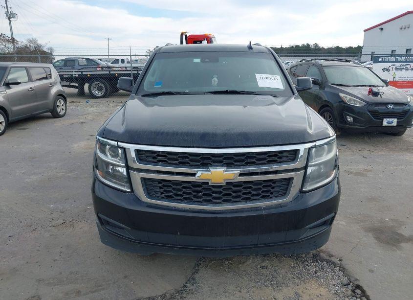 Photo 22 of 2019 Chevrolet Suburban LT (VIN 1GNSKHKC2KR207892)
