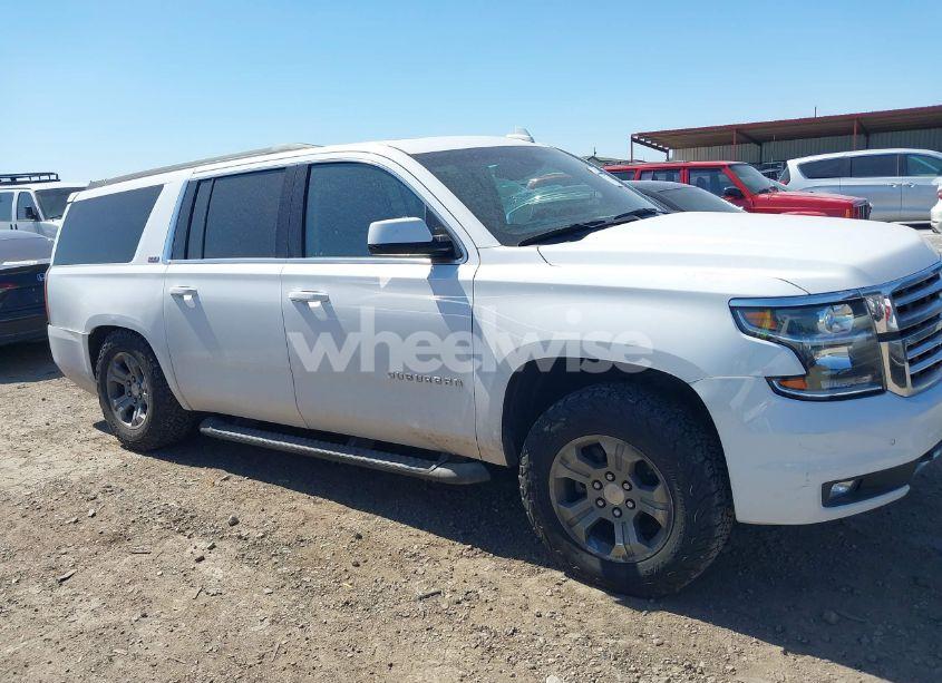 Photo 13 of 2019 Chevrolet Suburban LT (VIN 1GNSKHKC2KR297254)