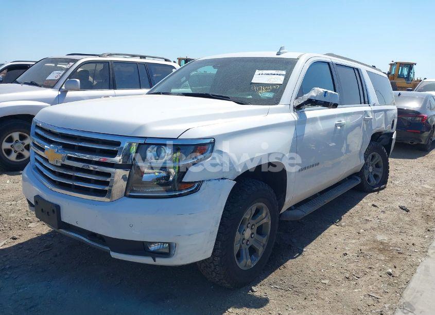 Photo 2 of 2019 Chevrolet Suburban LT (VIN 1GNSKHKC2KR297254)