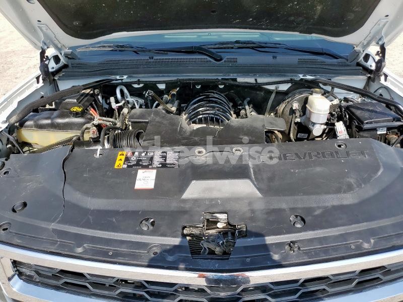 Photo 12 of 2019 CHEVROLET SUBURBAN K1500 LT (VIN 1GNSKHKC2KR346694)