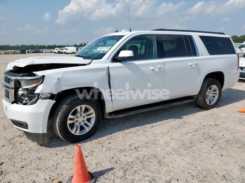 Photo 5 of 2019 CHEVROLET SUBURBAN K1500 LT (VIN 1GNSKHKC2KR346694)