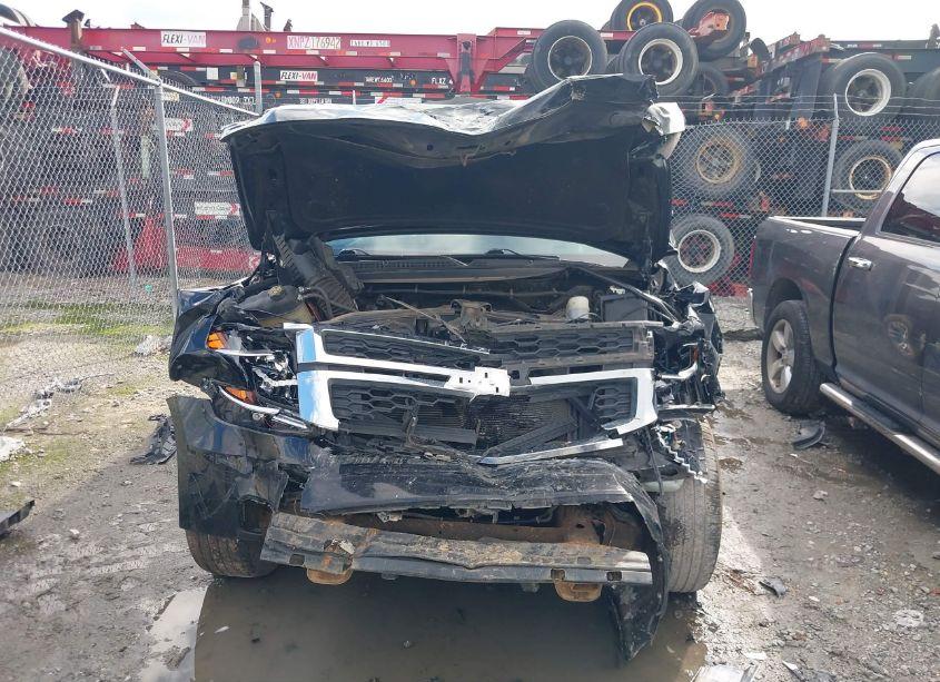 Photo 12 of 2019 Chevrolet Suburban LT (VIN 1GNSKHKC2KR404237)