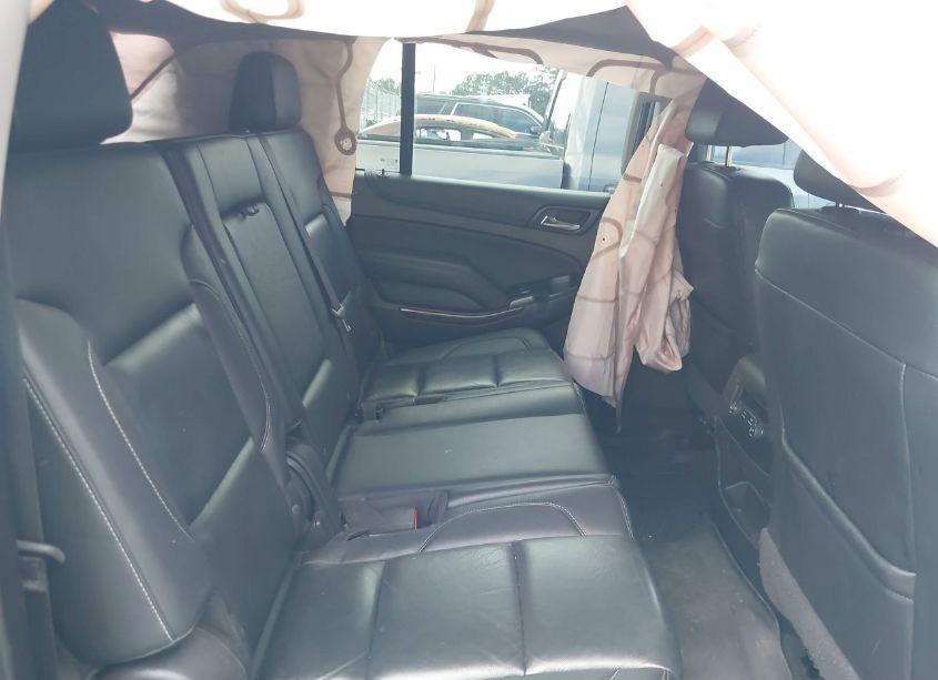 Photo 8 of 2019 Chevrolet Suburban LT (VIN 1GNSKHKC2KR404237)