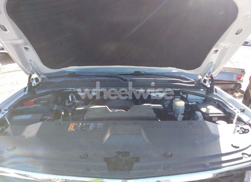 Photo 10 of 2020 Chevrolet Suburban 4WD LT (VIN 1GNSKHKC2LR112606)