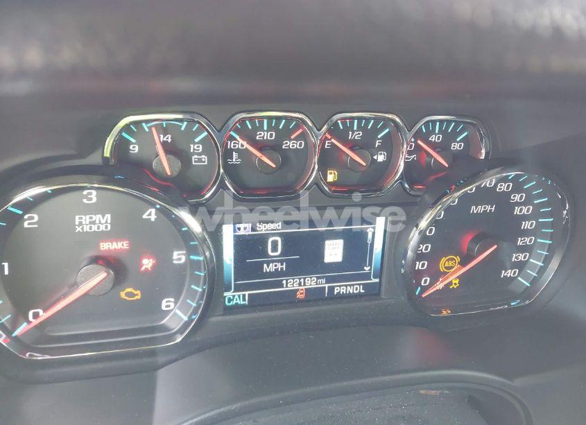 Photo 7 of 2020 Chevrolet Suburban 4WD LT (VIN 1GNSKHKC2LR112606)