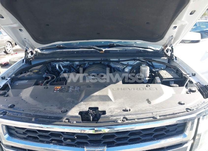 Photo 10 of 2016 Chevrolet Suburban LT (VIN 1GNSKHKC3GR248524)