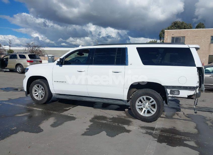 Photo 15 of 2016 Chevrolet Suburban LT (VIN 1GNSKHKC3GR248524)