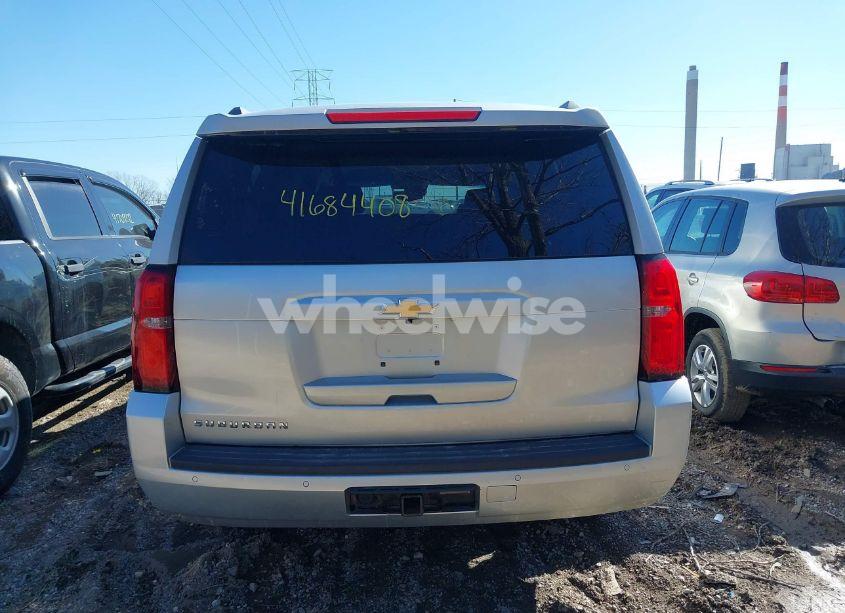 Photo 16 of 2017 Chevrolet Suburban LT (VIN 1GNSKHKC3HR162406)