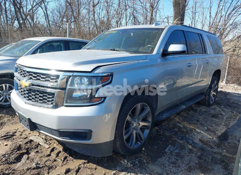 Photo 2 of 2017 Chevrolet Suburban LT (VIN 1GNSKHKC3HR162406)