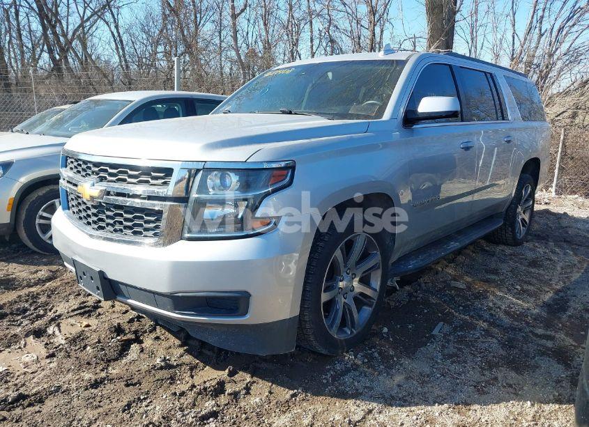 Photo 6 of 2017 Chevrolet Suburban LT (VIN 1GNSKHKC3HR162406)