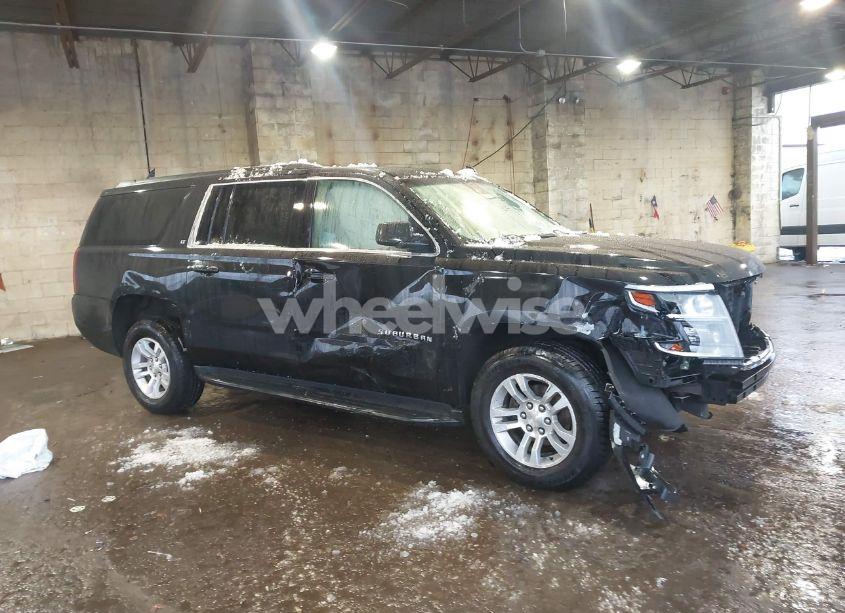 2018 Chevrolet Suburban LT (VIN 1GNSKHKC3JR211884) main photo