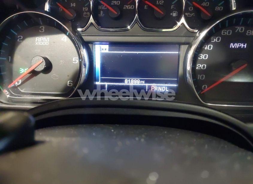 Photo 7 of 2018 Chevrolet Suburban LT (VIN 1GNSKHKC3JR211884)