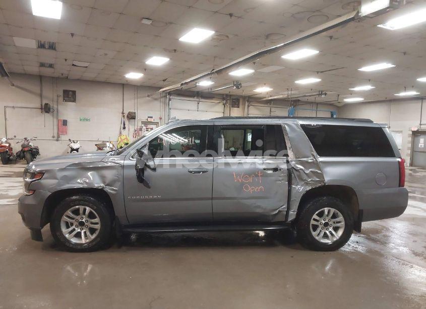Photo 14 of 2019 Chevrolet Suburban LT (VIN 1GNSKHKC3KR195042)