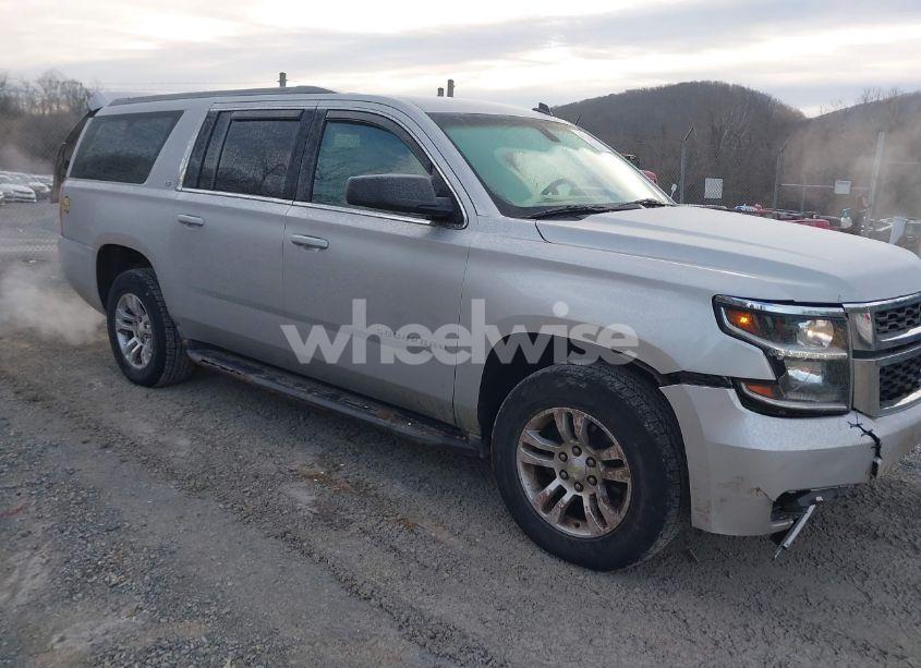 2015 Chevrolet Suburban 1500 LS (VIN 1GNSKHKC4FR288030) main photo