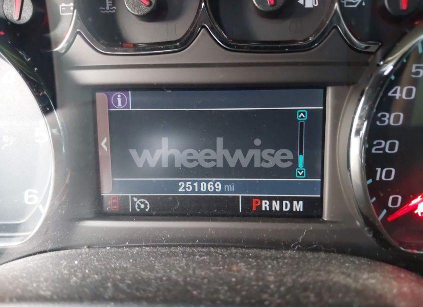 Photo 15 of 2015 Chevrolet Suburban 1500 LS (VIN 1GNSKHKC4FR288030)