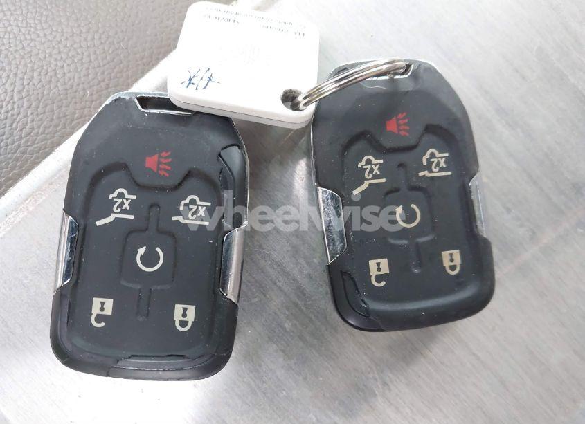 Photo 11 of 2016 Chevrolet Suburban LT (VIN 1GNSKHKC4GR204838)