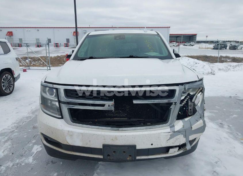 Photo 12 of 2016 Chevrolet Suburban LT (VIN 1GNSKHKC4GR204838)