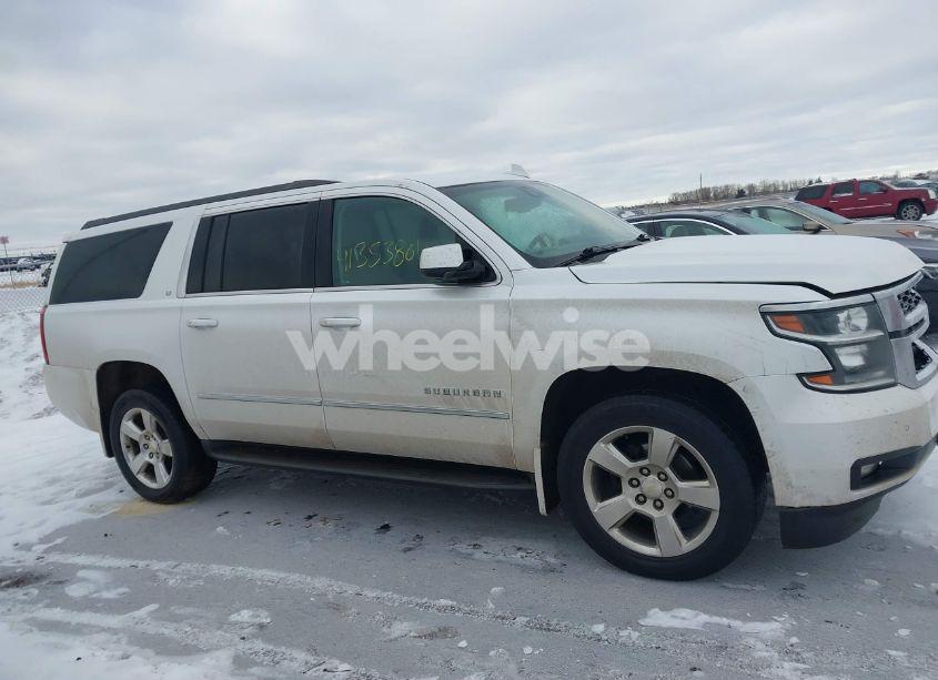Photo 13 of 2016 Chevrolet Suburban LT (VIN 1GNSKHKC4GR204838)