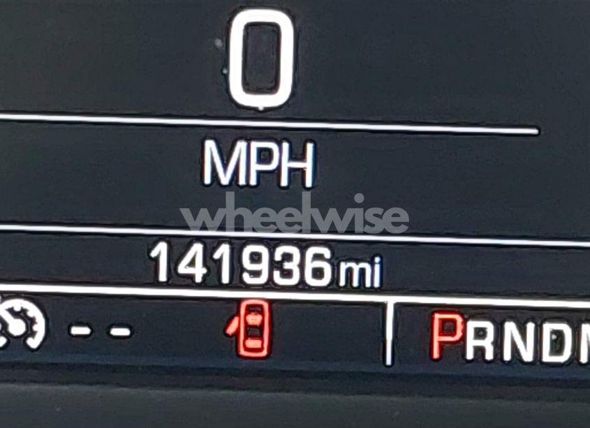 Photo 15 of 2016 Chevrolet Suburban LT (VIN 1GNSKHKC4GR204838)