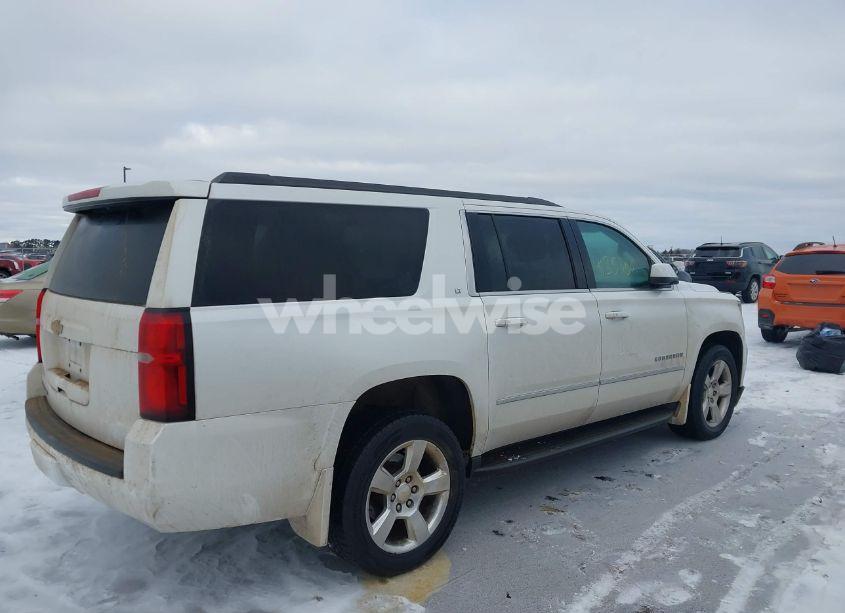 Photo 4 of 2016 Chevrolet Suburban LT (VIN 1GNSKHKC4GR204838)
