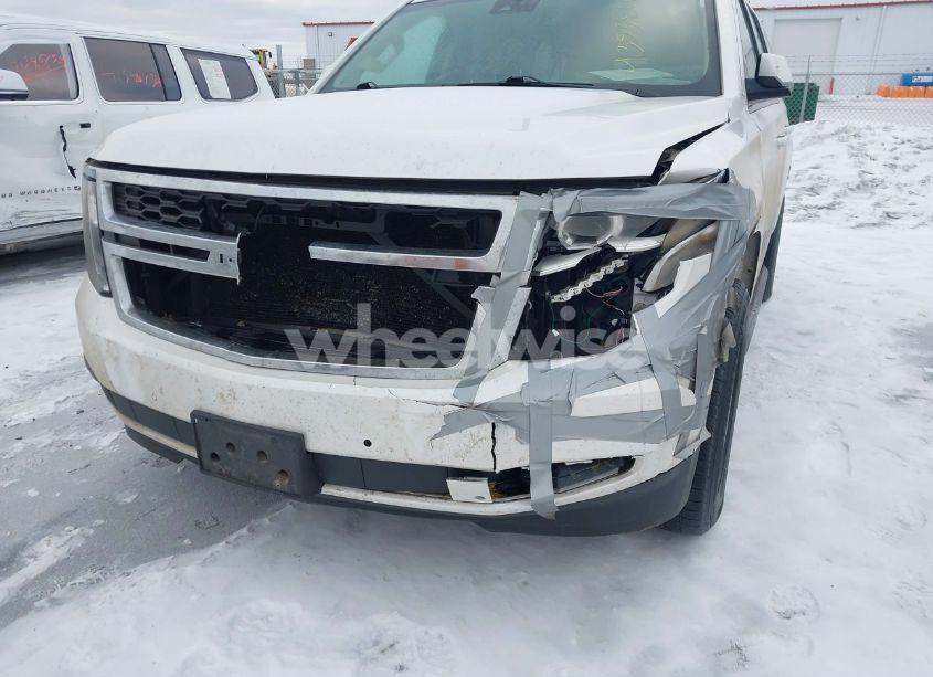 Photo 6 of 2016 Chevrolet Suburban LT (VIN 1GNSKHKC4GR204838)
