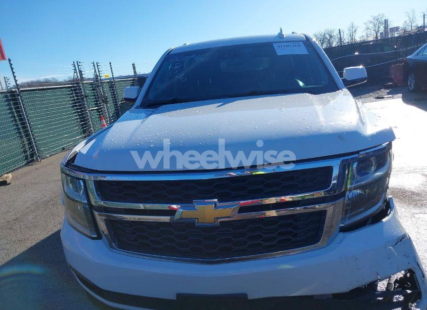 Photo 12 of 2016 Chevrolet Suburban LT (VIN 1GNSKHKC4GR248452)