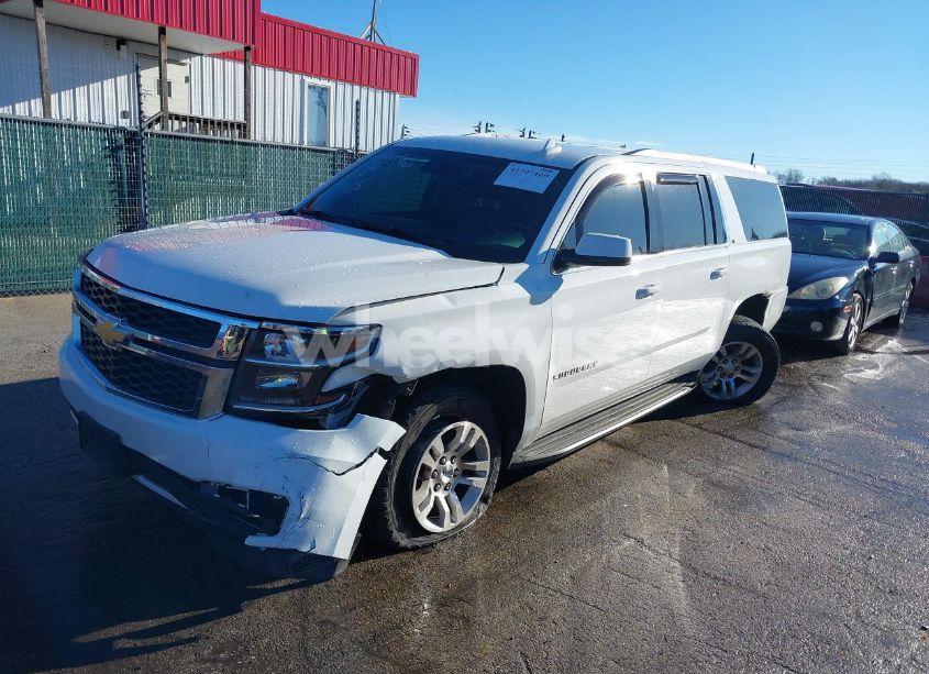 Photo 2 of 2016 Chevrolet Suburban LT (VIN 1GNSKHKC4GR248452)