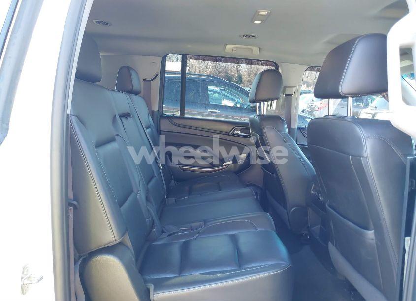 Photo 8 of 2016 Chevrolet Suburban LT (VIN 1GNSKHKC4GR248452)