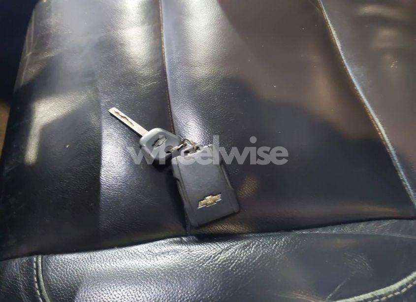 Photo 11 of 2016 Chevrolet Suburban LT (VIN 1GNSKHKC4GR260035)