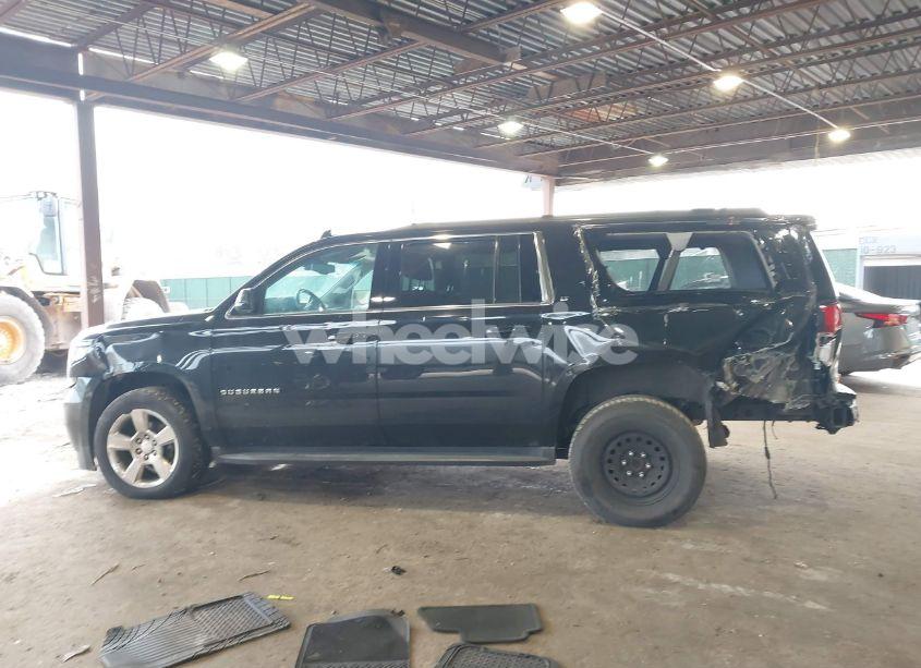 Photo 14 of 2016 Chevrolet Suburban LT (VIN 1GNSKHKC4GR260035)