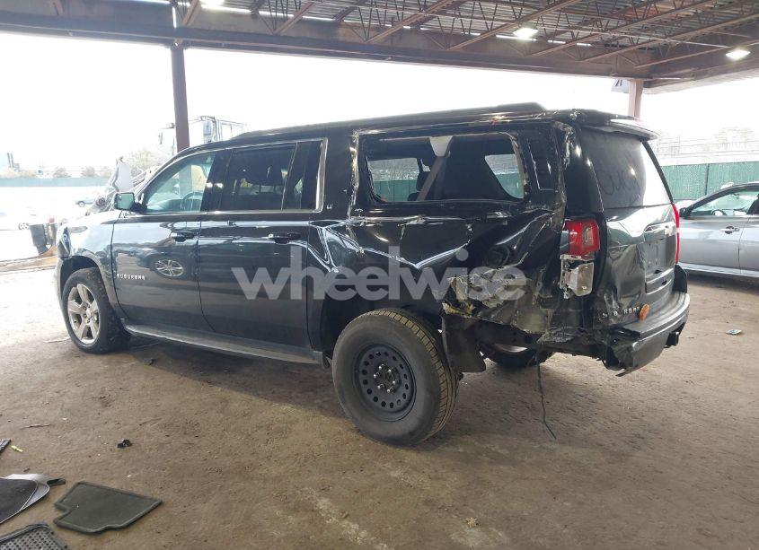 Photo 3 of 2016 Chevrolet Suburban LT (VIN 1GNSKHKC4GR260035)