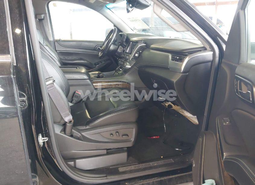 Photo 5 of 2016 Chevrolet Suburban LT (VIN 1GNSKHKC4GR260035)