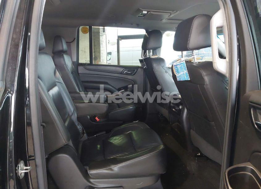 Photo 8 of 2016 Chevrolet Suburban LT (VIN 1GNSKHKC4GR260035)