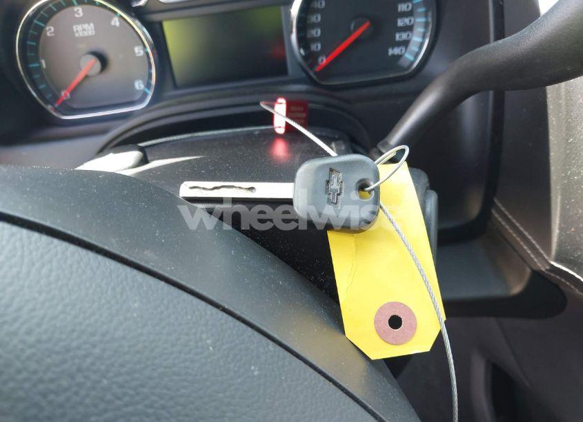 Photo 11 of 2016 Chevrolet Suburban LT (VIN 1GNSKHKC4GR427591)