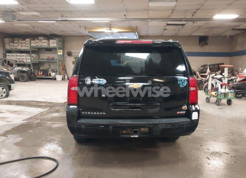 Photo 16 of 2017 Chevrolet Suburban LT (VIN 1GNSKHKC4HR247982)