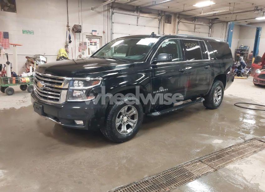 Photo 2 of 2017 Chevrolet Suburban LT (VIN 1GNSKHKC4HR247982)
