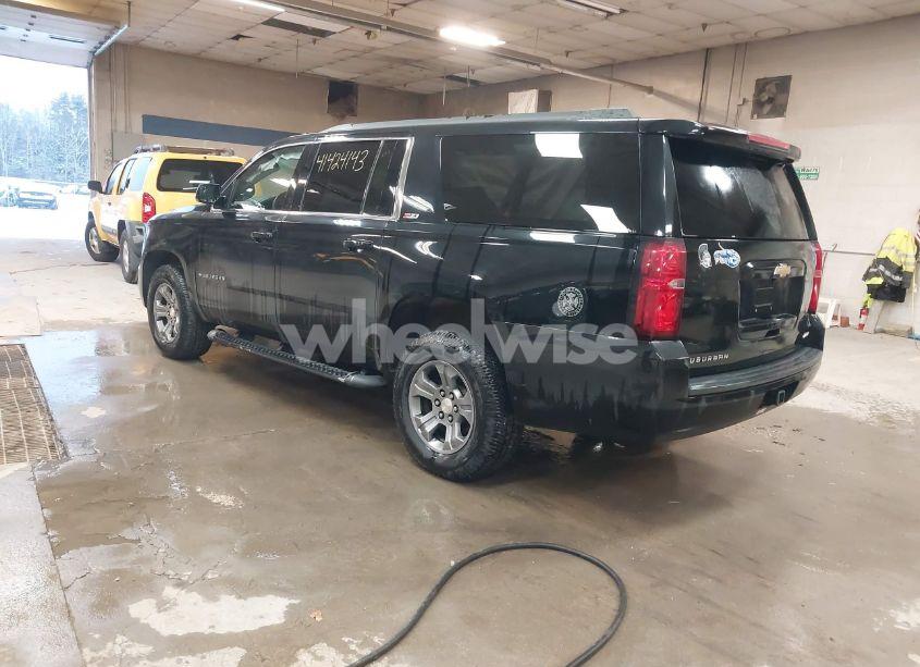 Photo 3 of 2017 Chevrolet Suburban LT (VIN 1GNSKHKC4HR247982)